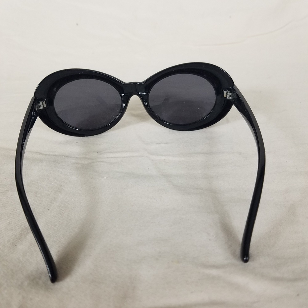 H&M Sunglasses Womens OSโ Black Excellent Oval Mod Retro 90s Y2K Shades
